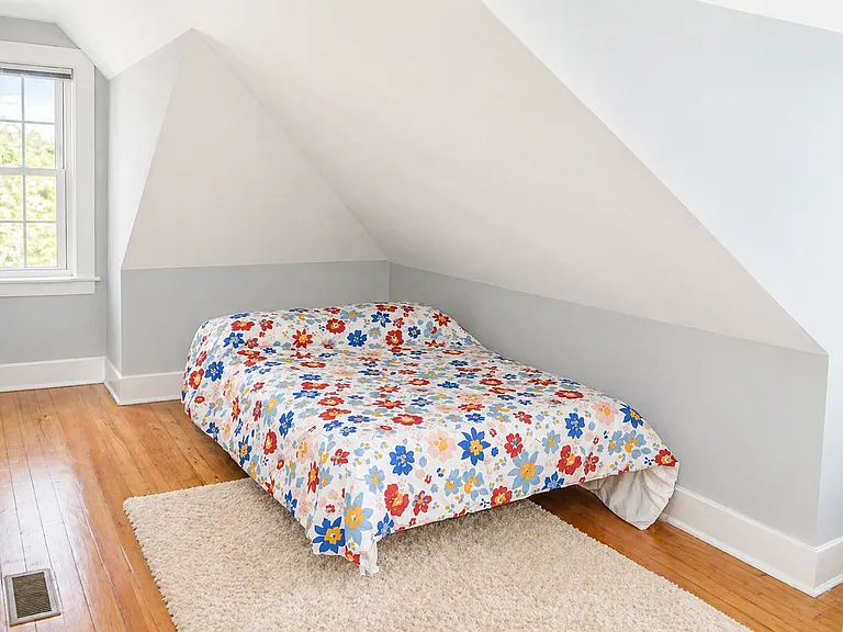 5 Pleasant St — Photo 16