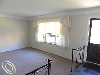 4th image of 29640 Fairfield Dr