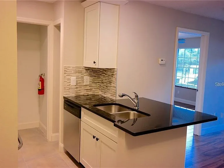 224 Afton Sq #104 — Photo 4