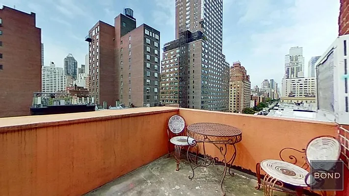 Rented by Bond New York | media 2