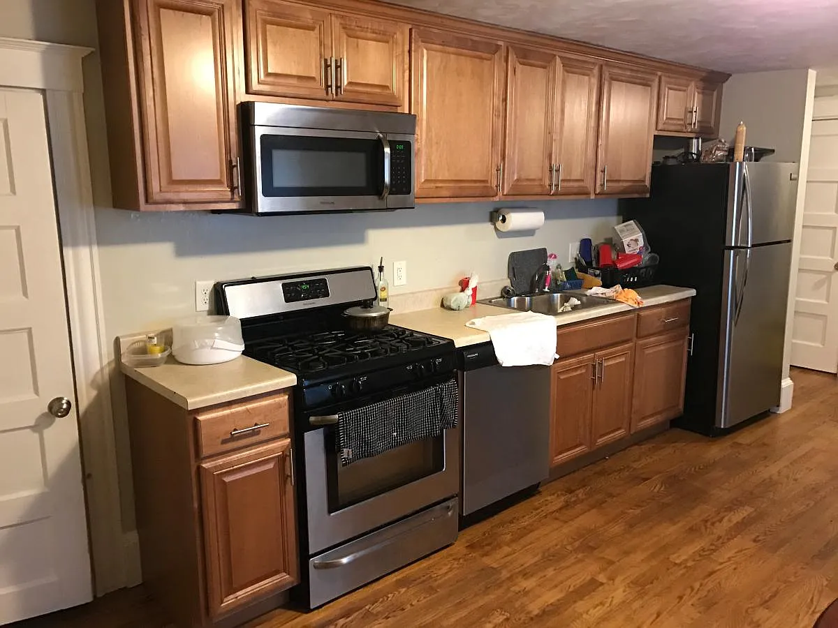 1 bed, 850 sqft, $2,060 — Photo 2