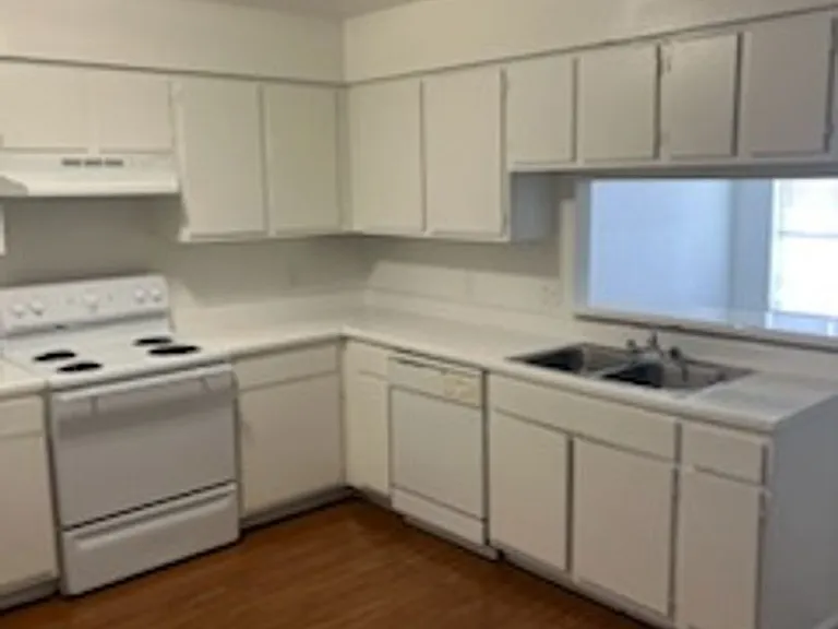 Ashford Creek Apartments — Photo 23