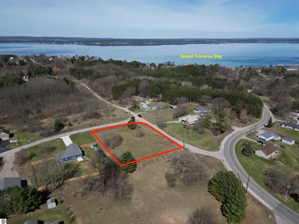 4942 White Rd, Williamsburg, MI 49690