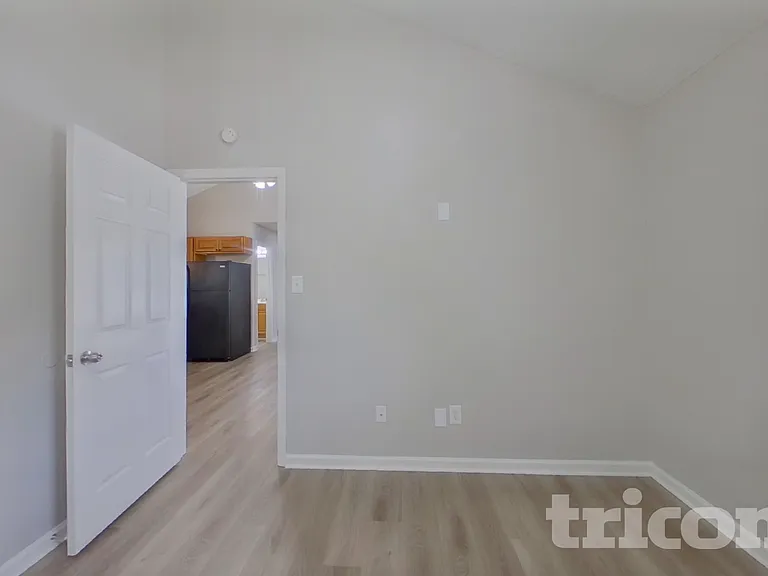212 Cottonwood Park Dr — Photo 7