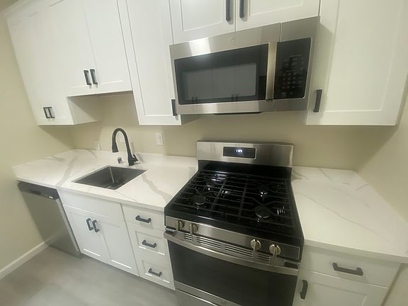 4th image of 1229 S B St