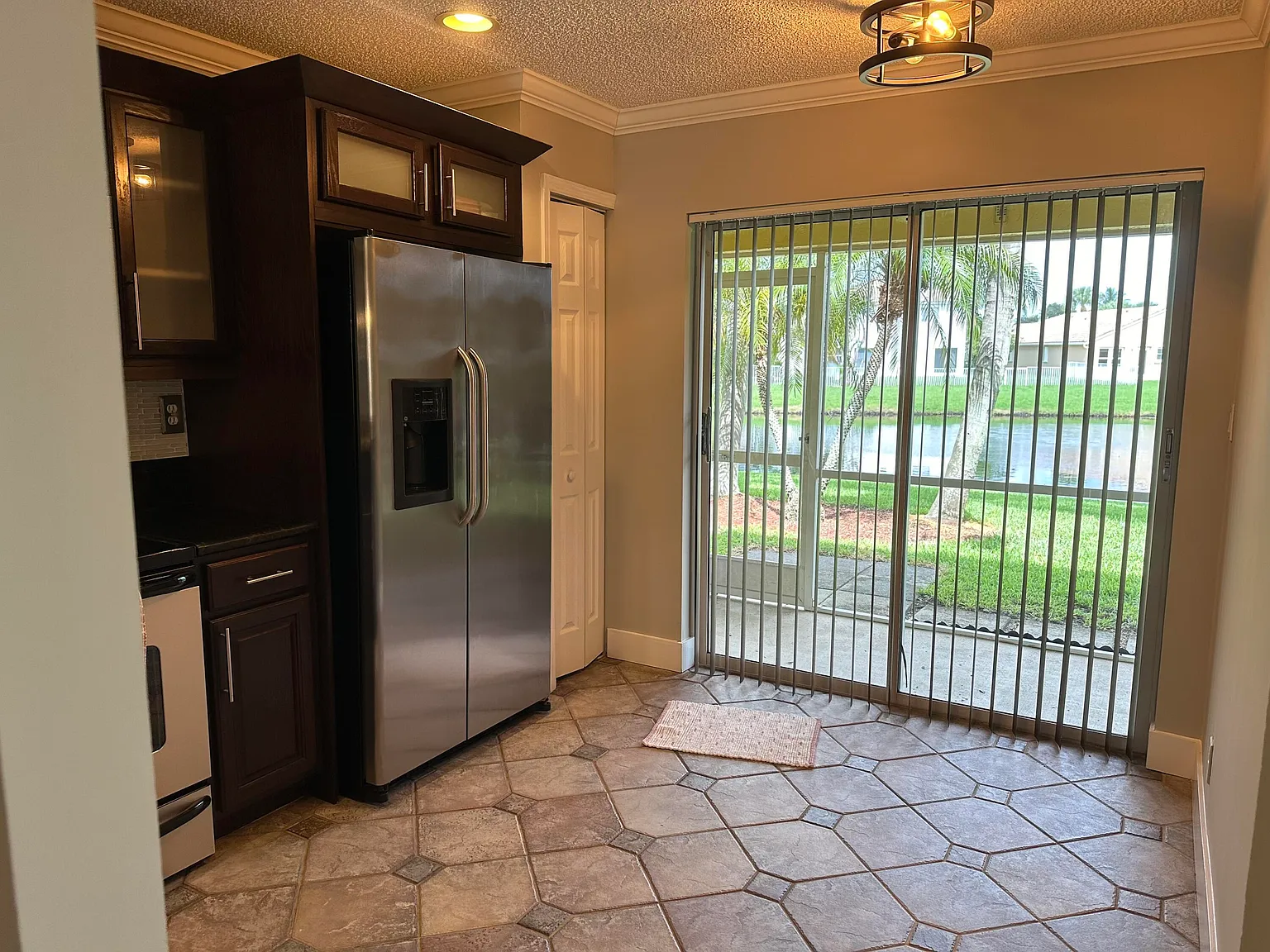 2 bed, 2.5 bath, 1286 sqft, $2,600 — Photo 4