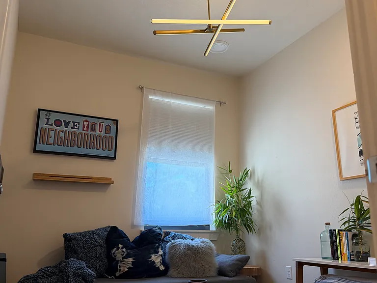 2nd Bedroom/Den