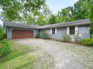 2330 Cedarwood Dr, Adrian, MI
