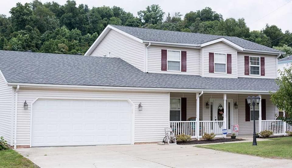 1st image of 208 Tiffany Ln