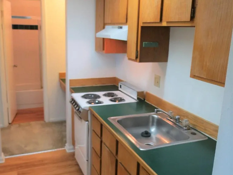 2156 Grove Cir W #5 — Photo 9