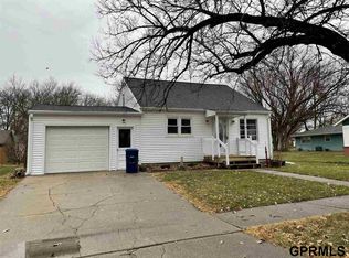 615 S Wilson St, Wilber, NE 68465