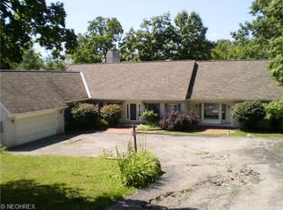 11270 Hidden Springs Dr, Chardon, OH 44024