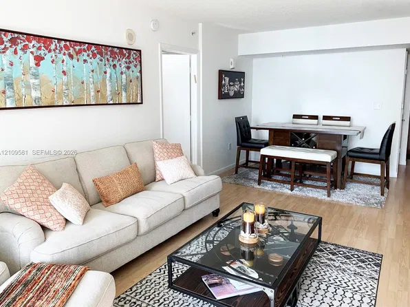 31 SE 5th St APT 1608, Miami, FL 33131