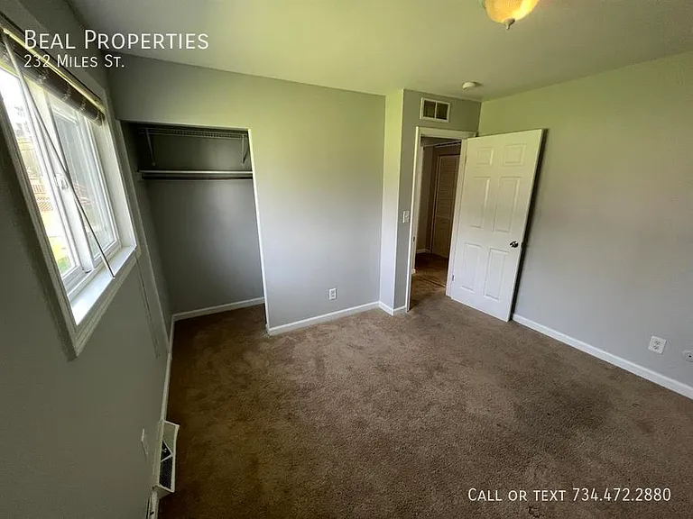 232 Miles St — Photo 9