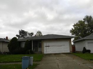 15504 Mendota Ave, Maple Heights, OH 44137