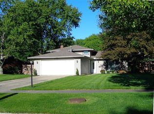 6603 Miller Dr, North Ridgeville, OH 44039