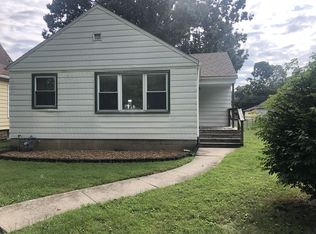 930 S 7th Ave, Kankakee, IL 60901