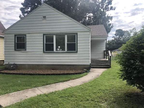 930 S 7th Ave, Kankakee, IL 60901