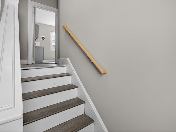 4th image of 378 Grand St #2R