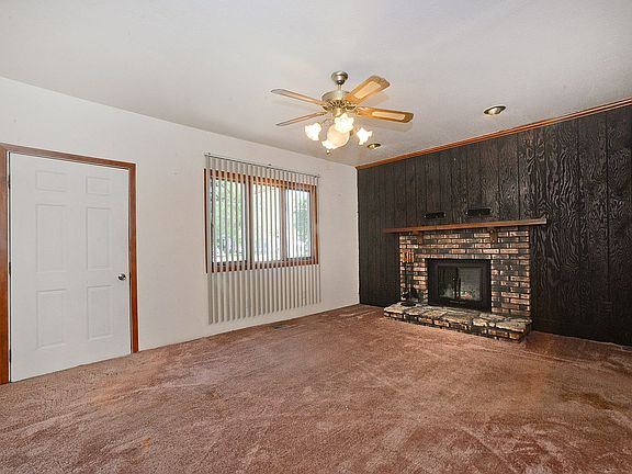 3rd image of 801 W Joliet St