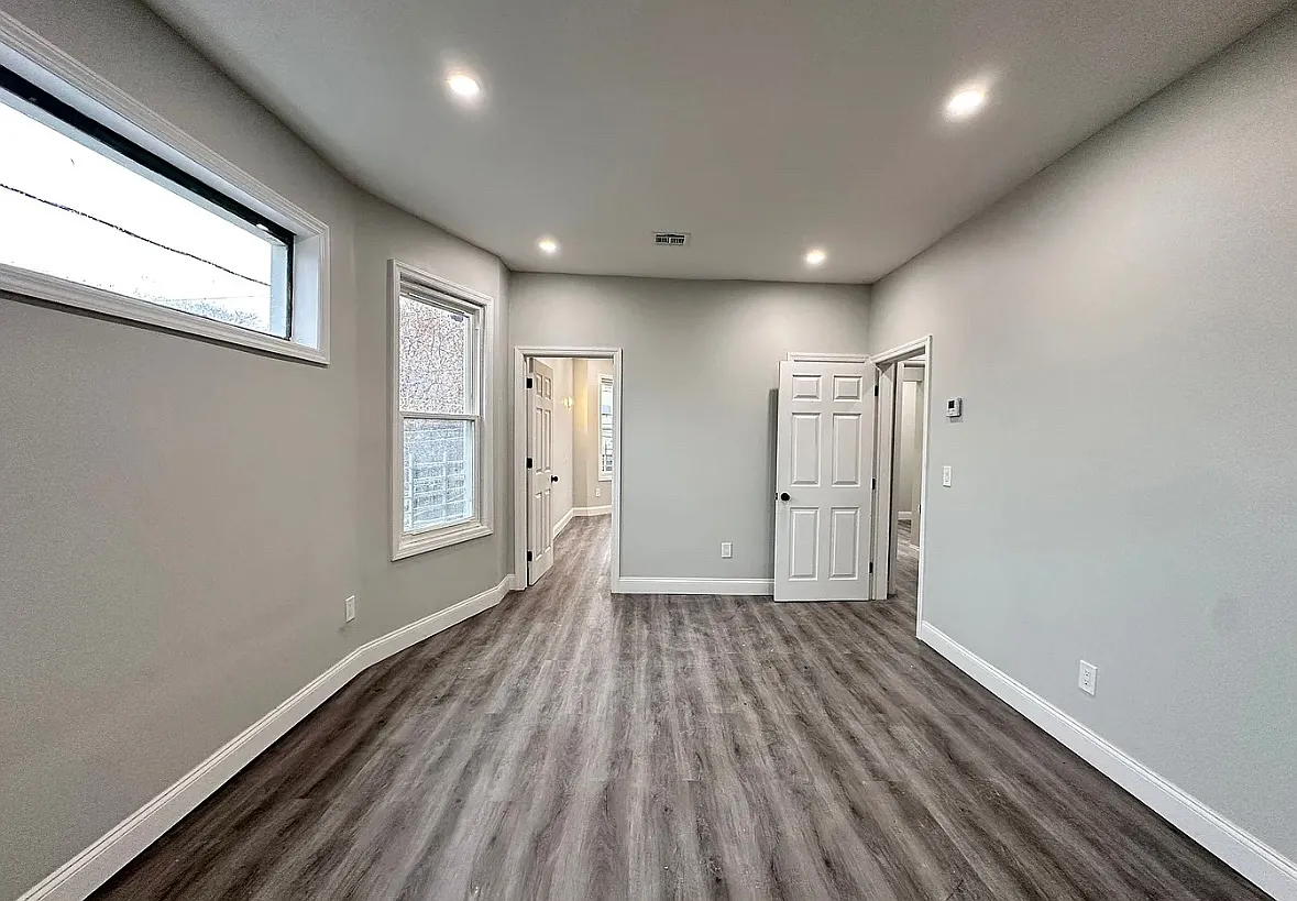 2 bed, $3,400 — Photo 3