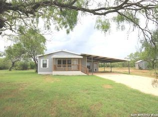 2257 County Road 475, Nixon, TX 78140