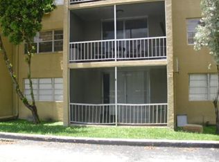 6930 Miami Gardens Dr #1112, Hialeah, FL 33015