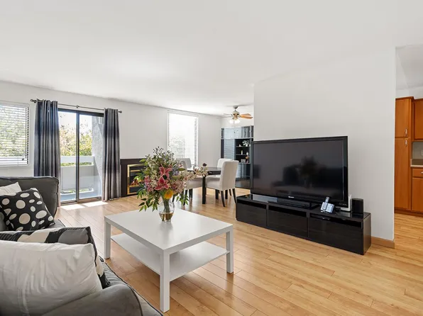 1061 Beach Park Blvd APT 209, Foster City, CA 94404