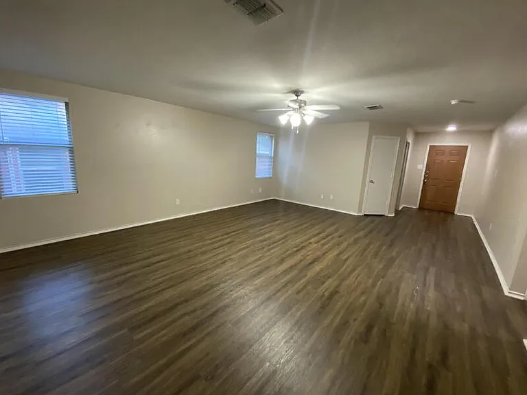 12862 Vassar Dr — Photo 2