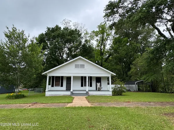 124 S Lafayette St, Centreville, MS 39631