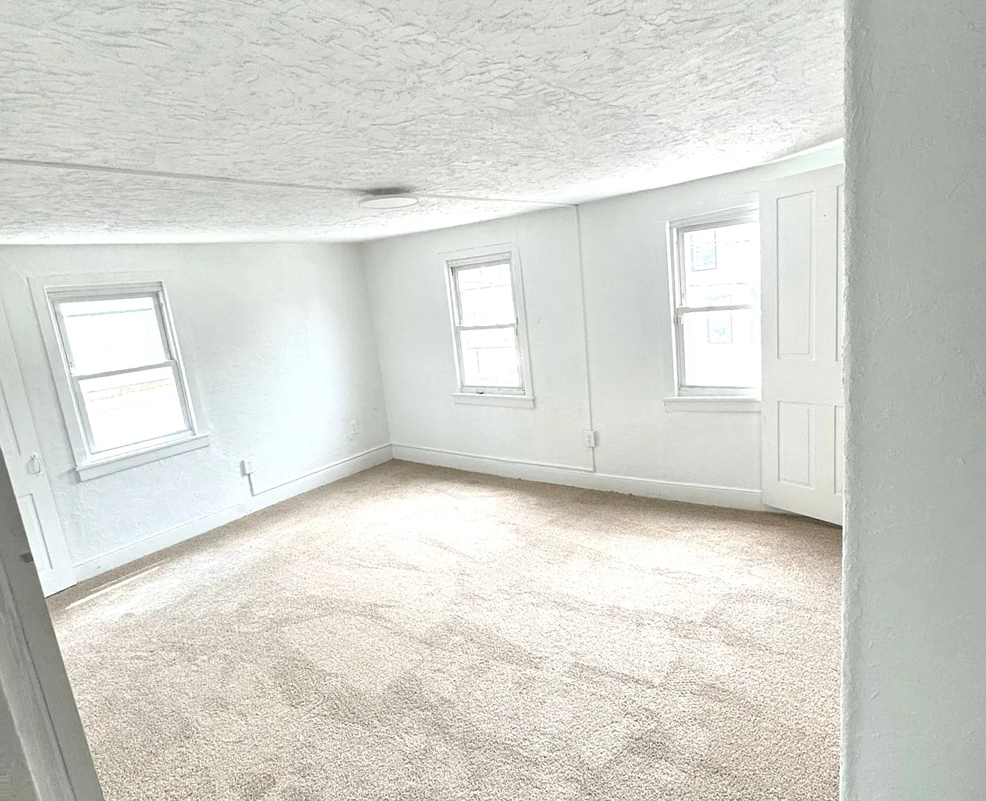 2 bed, 1088 sqft, $1,950 — Photo 4