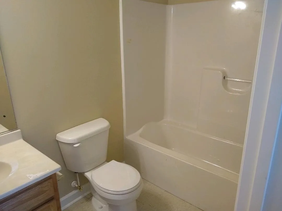 2 bed, 2.5 bath, 1100 sqft, $1,195 — Photo 3