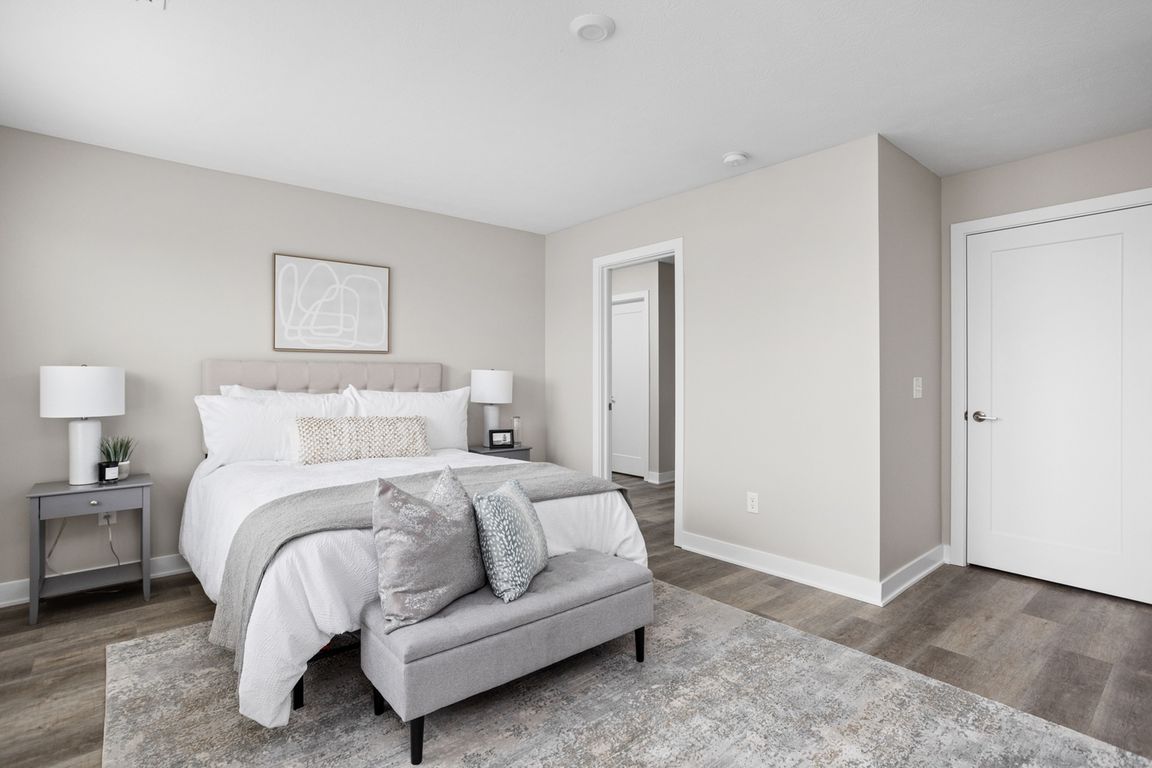 Marea Bedroom