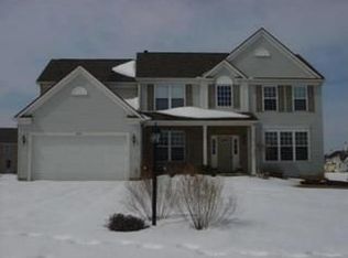 9570 Shaker Ct, Olmsted Township, OH 44138