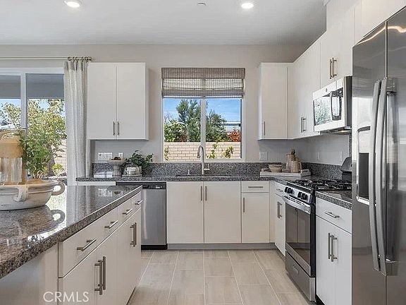 4th image of 65259 Avenida De Paz