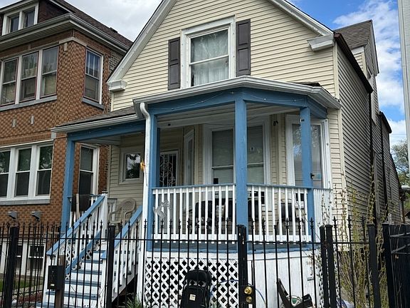2nd image of 415 N Lawler Ave