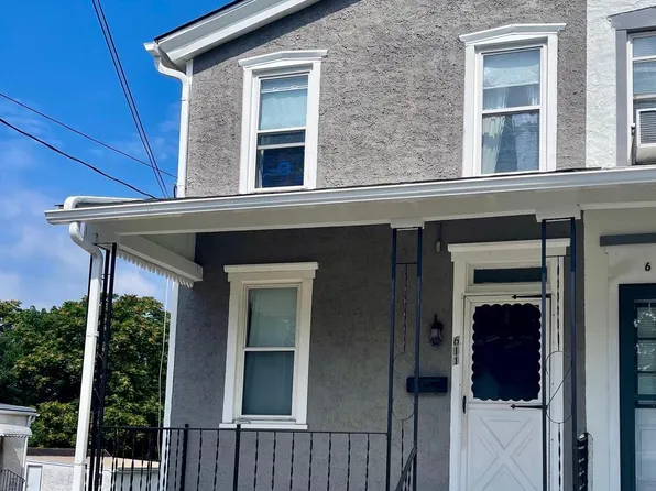 611 E Howard St, Stowe, PA 19464