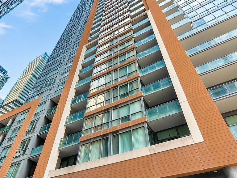 8 Mercer St #2611 — Photo 1