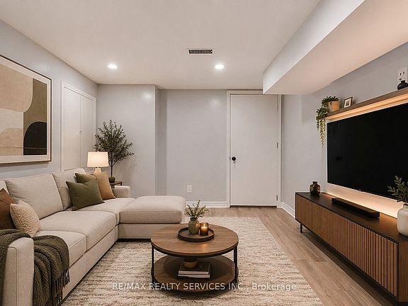 4th image of 28 Manzanita Cres #Basement