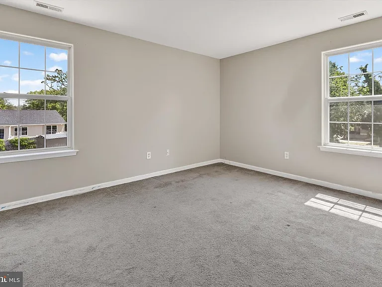 507 S Fairview St — Photo 14