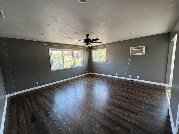 2nd image of 4927 Echo St #6