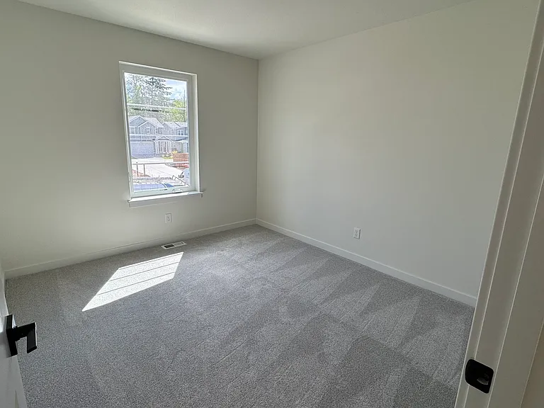 4928 88th Dr NE — Photo 13