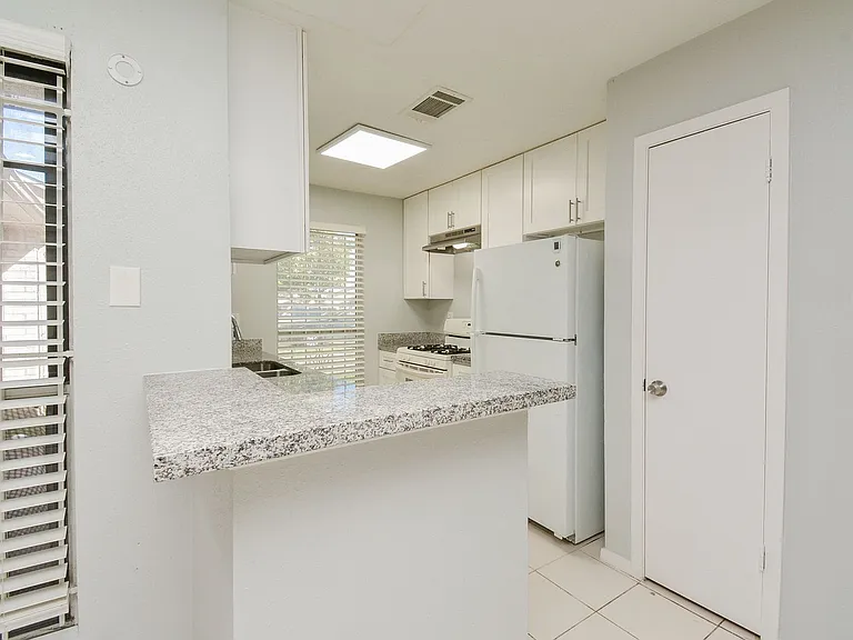 16518 Monte Carlo Ln — Photo 17