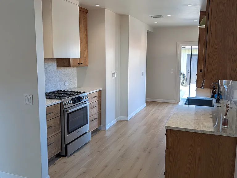 3370 Madison Ave — Photo 10