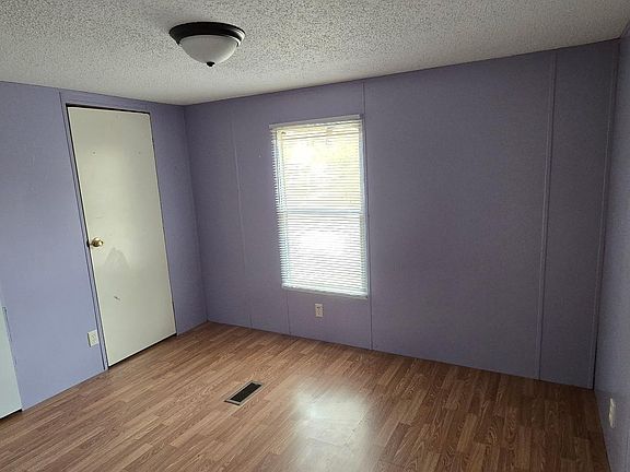 4th image of 416 Country Rd #444-3