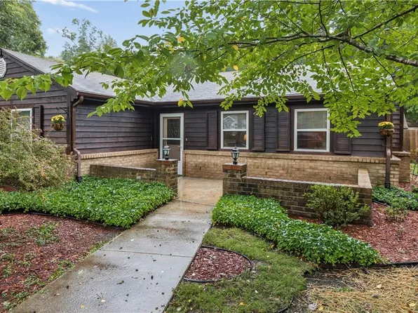 8165 Sheffield Dr, Gloucester, VA 23061