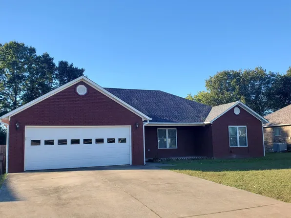 2710 Oxford St, Paragould, AR 72450