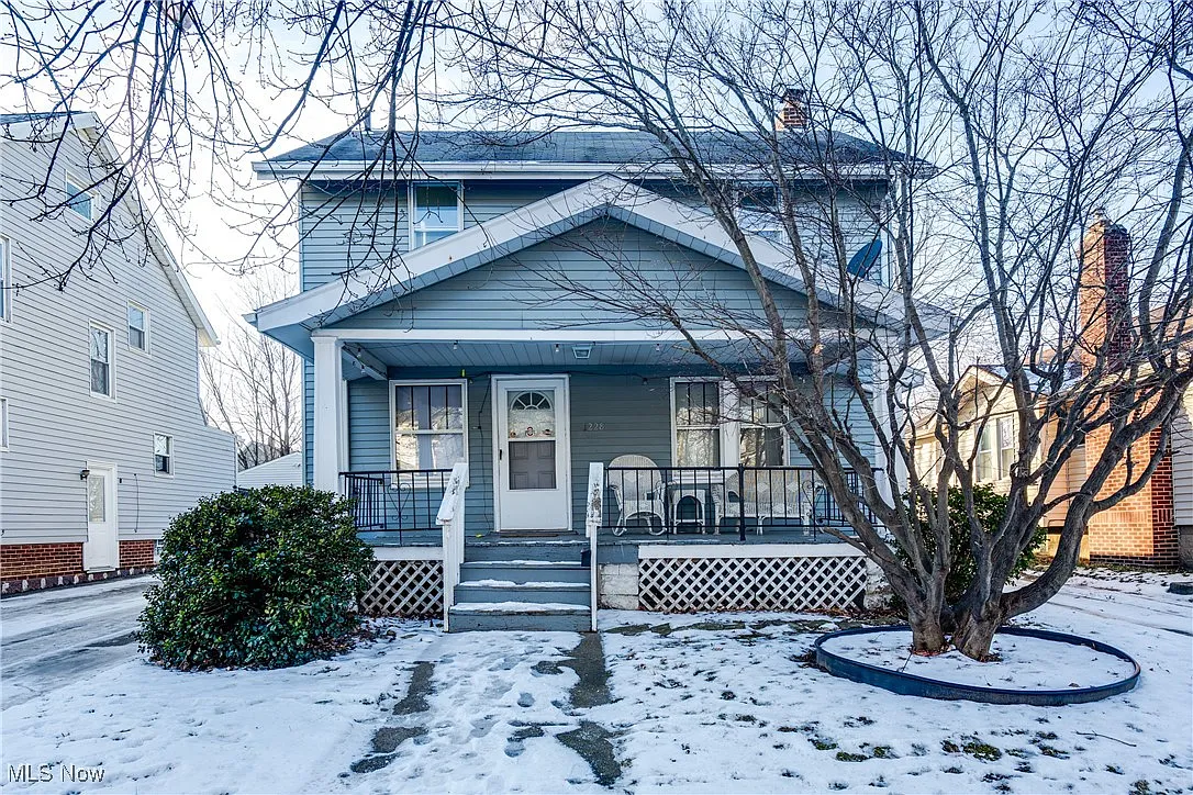 1228 Murray Ave photo 1