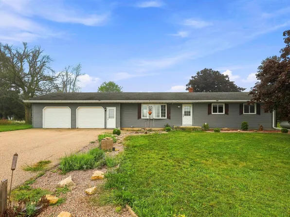 W4011 County Rd E, Cecil, WI 54111