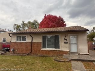 6124 Deering St, Garden City, MI 48135